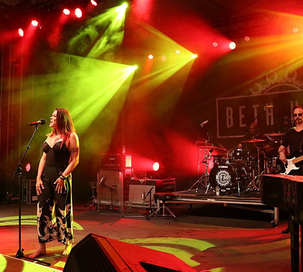 BETH HART FIRES UP THE CLARIDGE STAGE